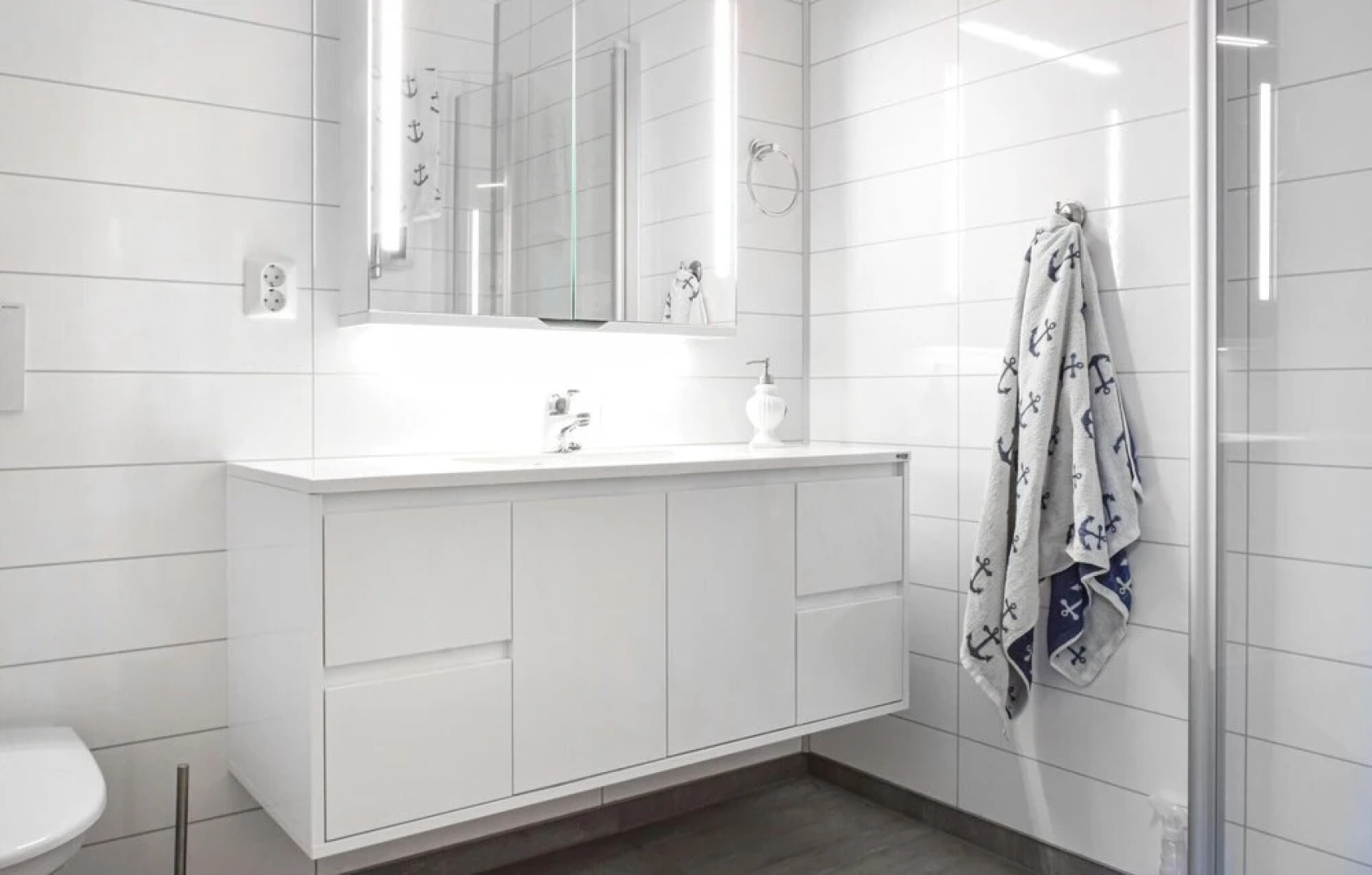 Beautiful Home in Stolmen With 4 Bedrooms and Wifi