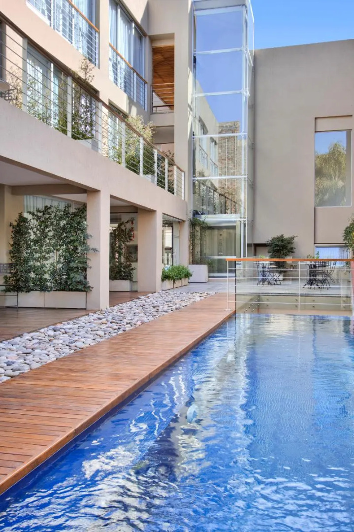 San Isidro Plaza Hotel