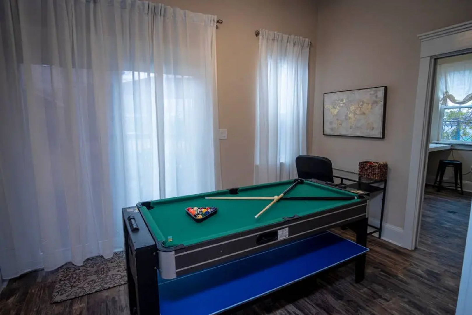 BRAND NEW Luxury Impressive House Near Downtown!