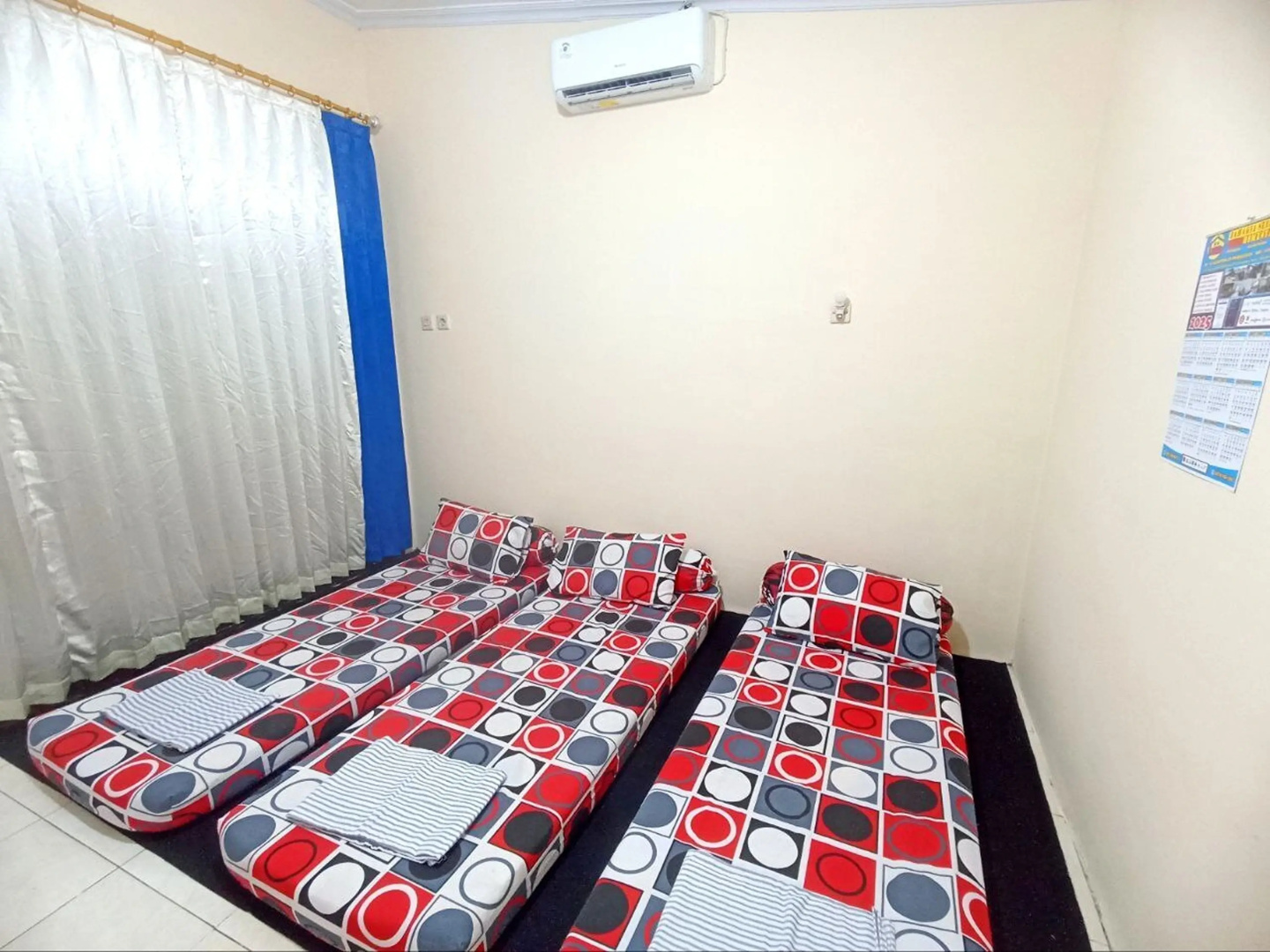 Bahagia Sederhana Home Stay - Hostel by ZUZU