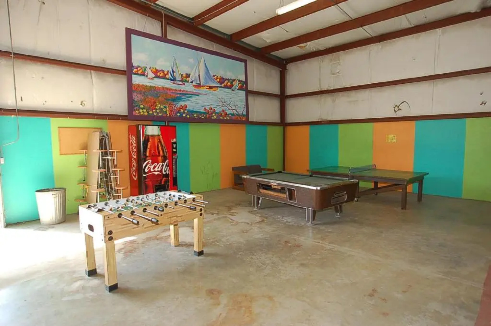 Mount Vernon Camping Resort 16 ft. Yurt 6