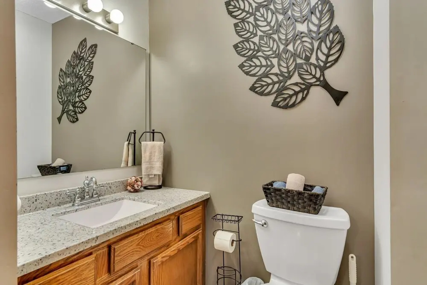 Wildwood Wonder 2 Bedroom Condo by Redawning