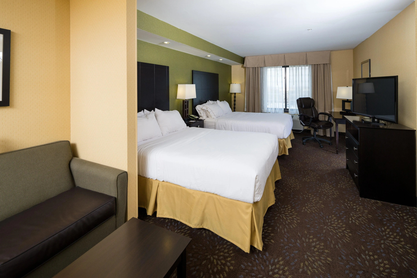 Holiday Inn Express & Suites Detroit North - Troy by IHG