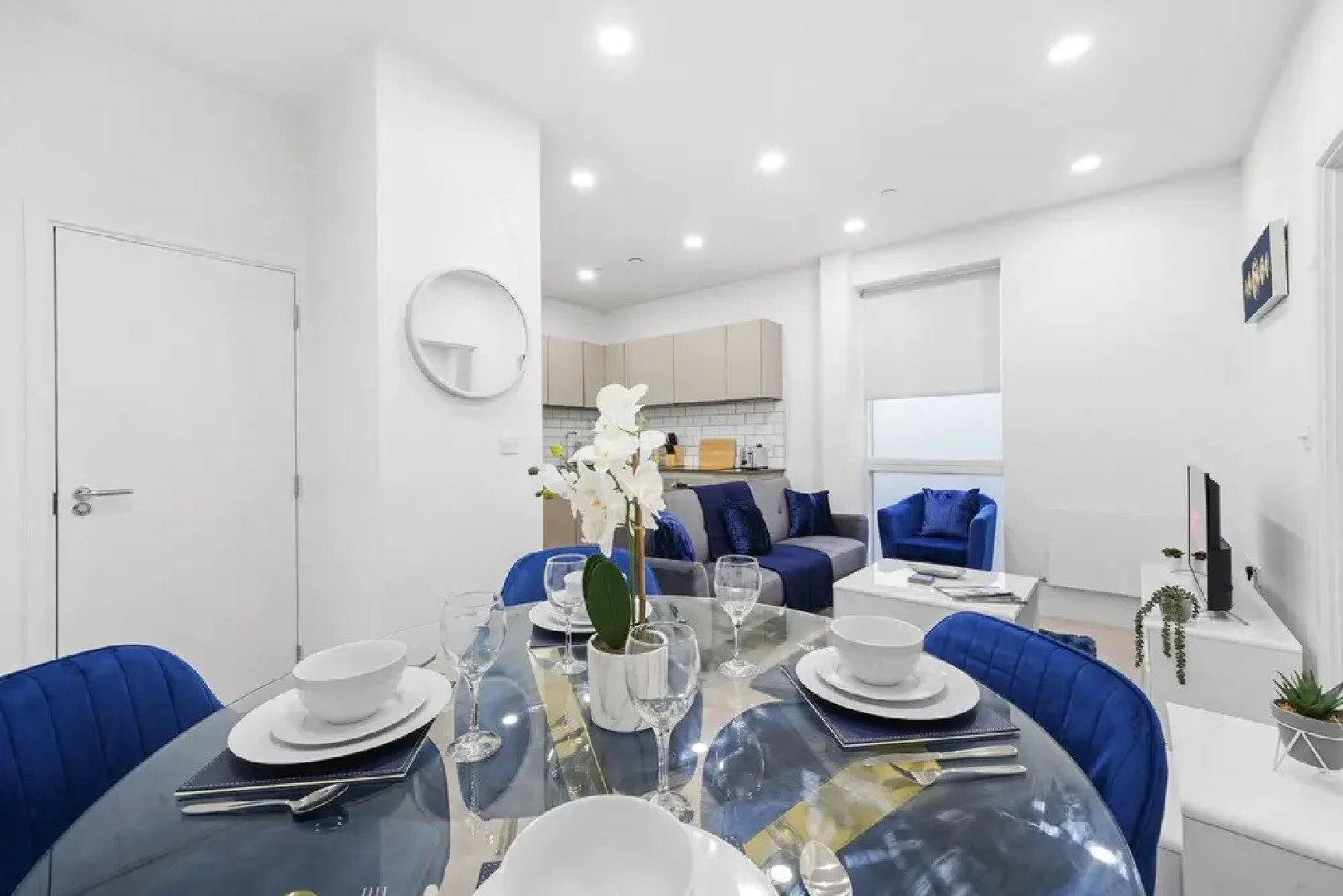 Central Stevenage Luxury 2 Bed Apartment