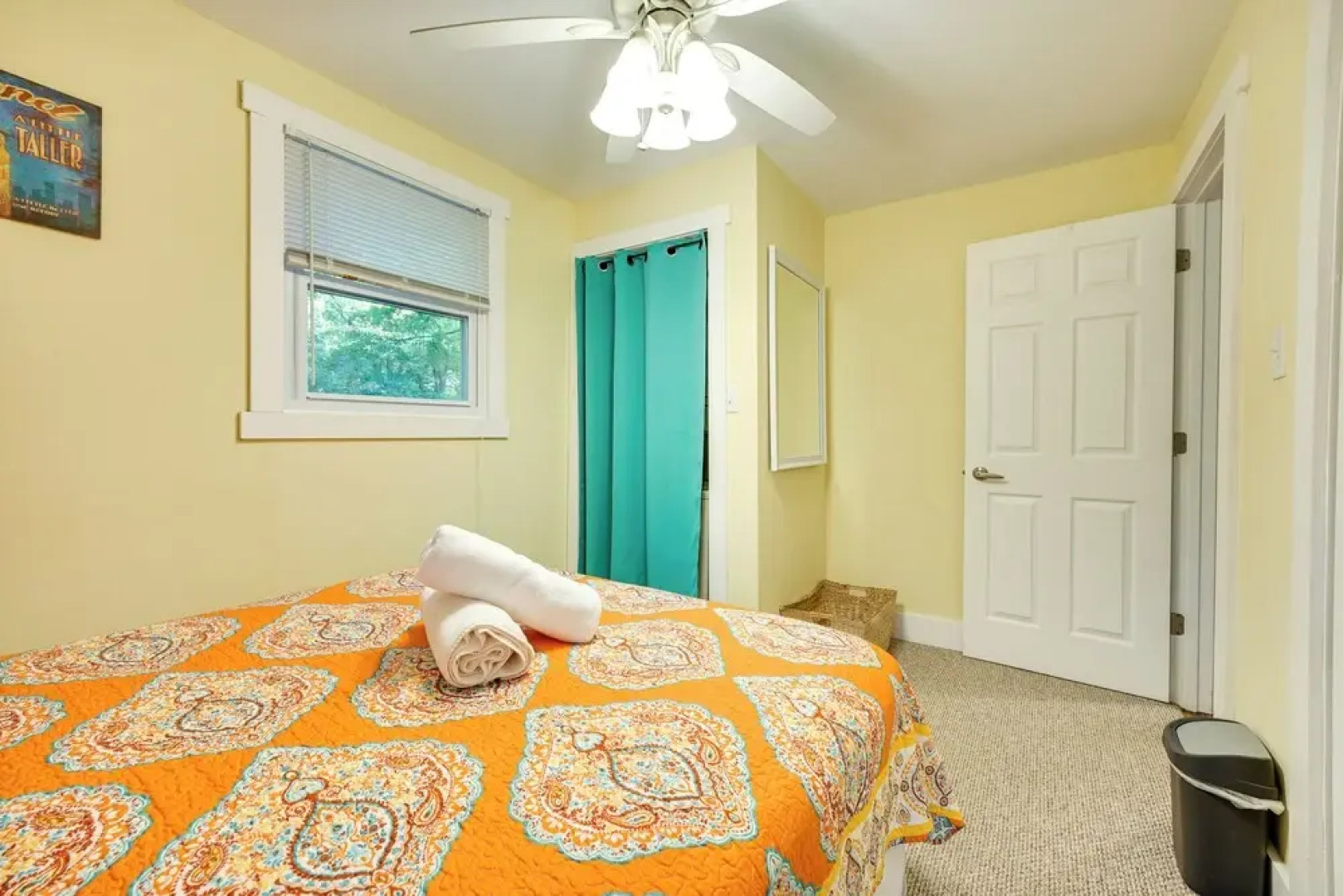 Renovated, Spacious Retreat in Union Pier!