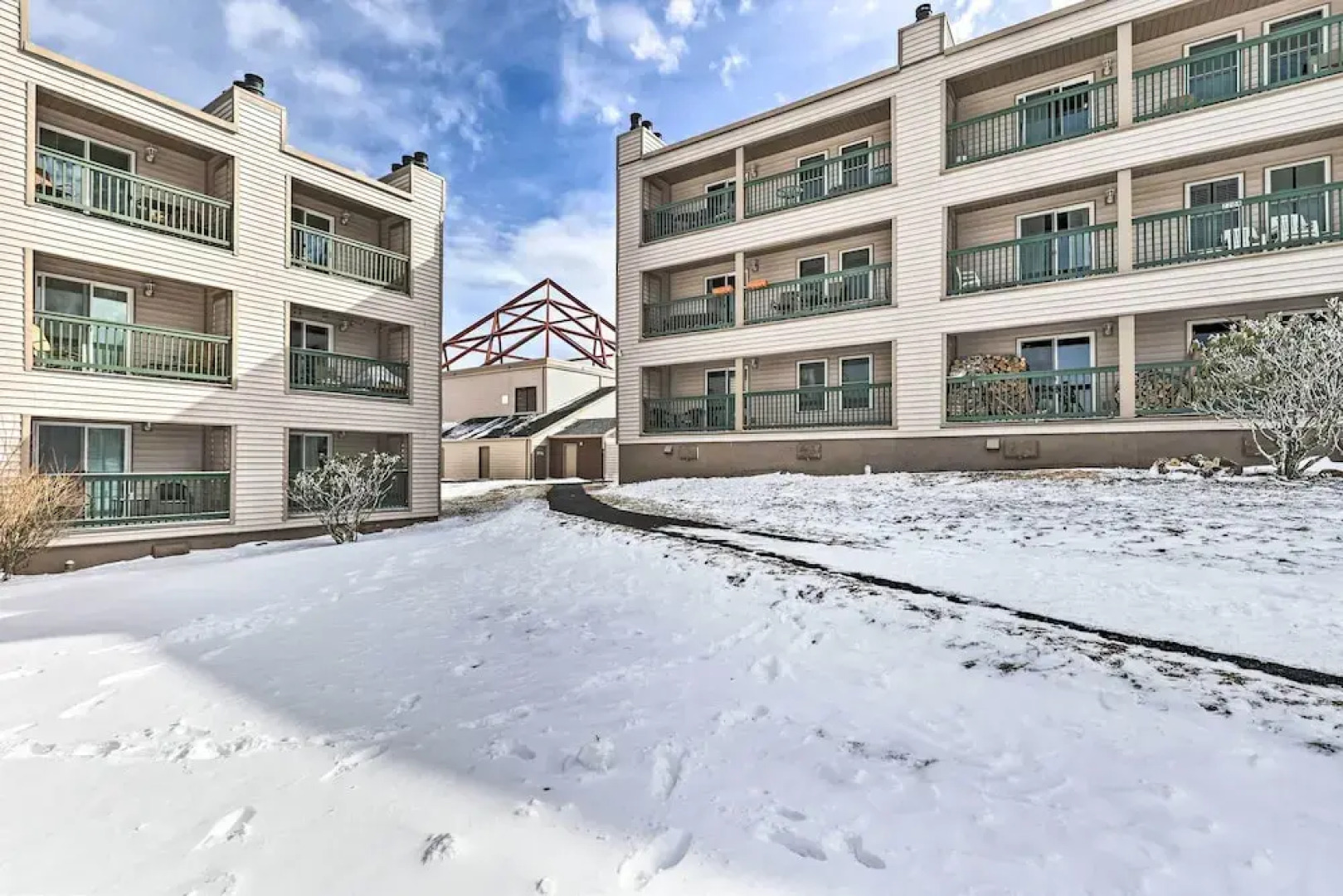 Pool Access & Slope Views: Beech Mtn Condo!