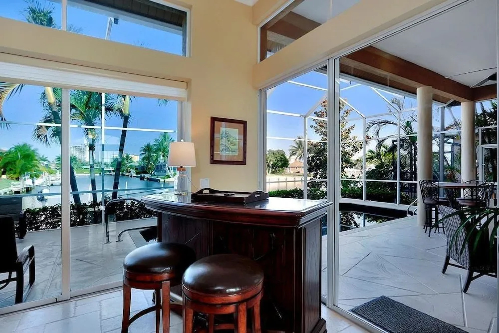 COPPER20 5 Bedroom Holiday Home by Marco Naples Vacation Homes