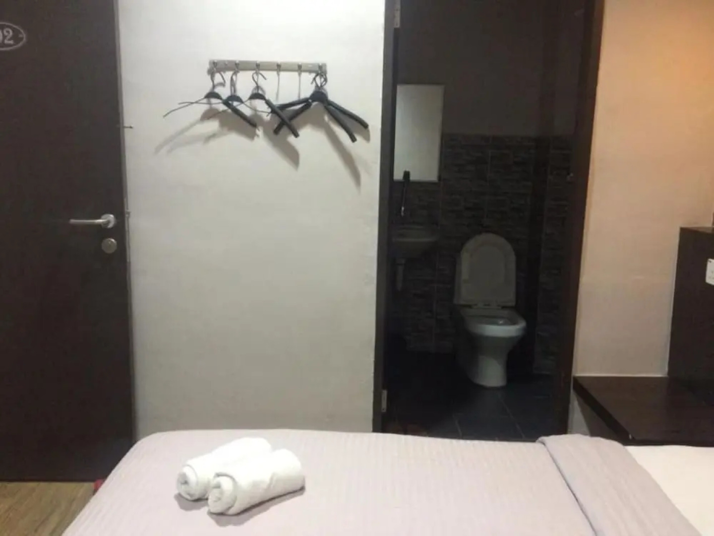 Room V at Jalan Jenang