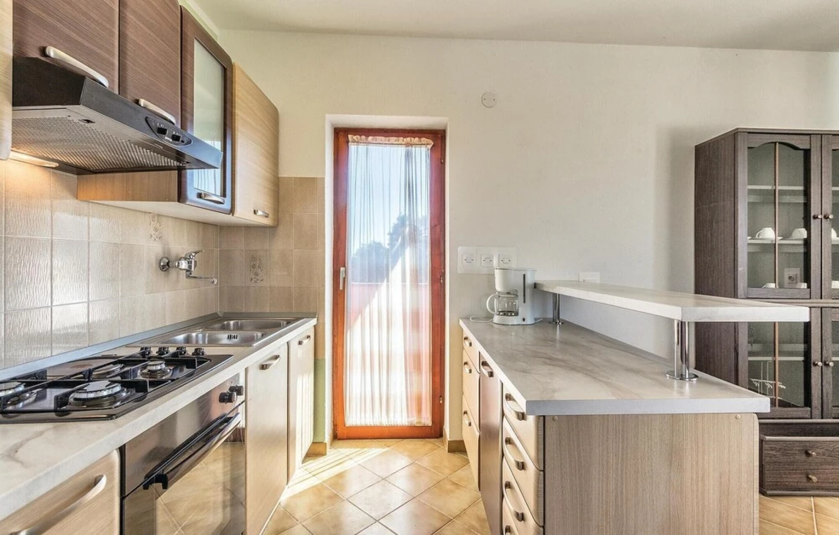 Nice Home in Bratulici With Wifi and 6 Bedrooms