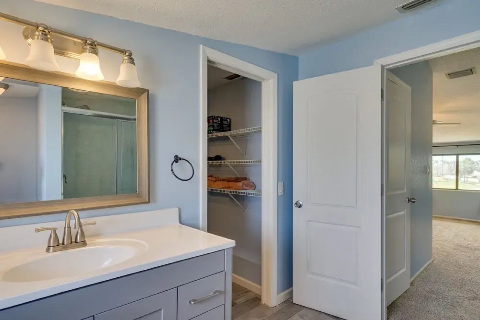 Port Charlotte Vacation Rental: Screened-in Lanai!
