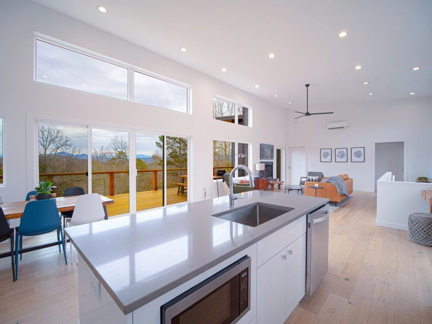 EcoModMtn Stunning mountain views