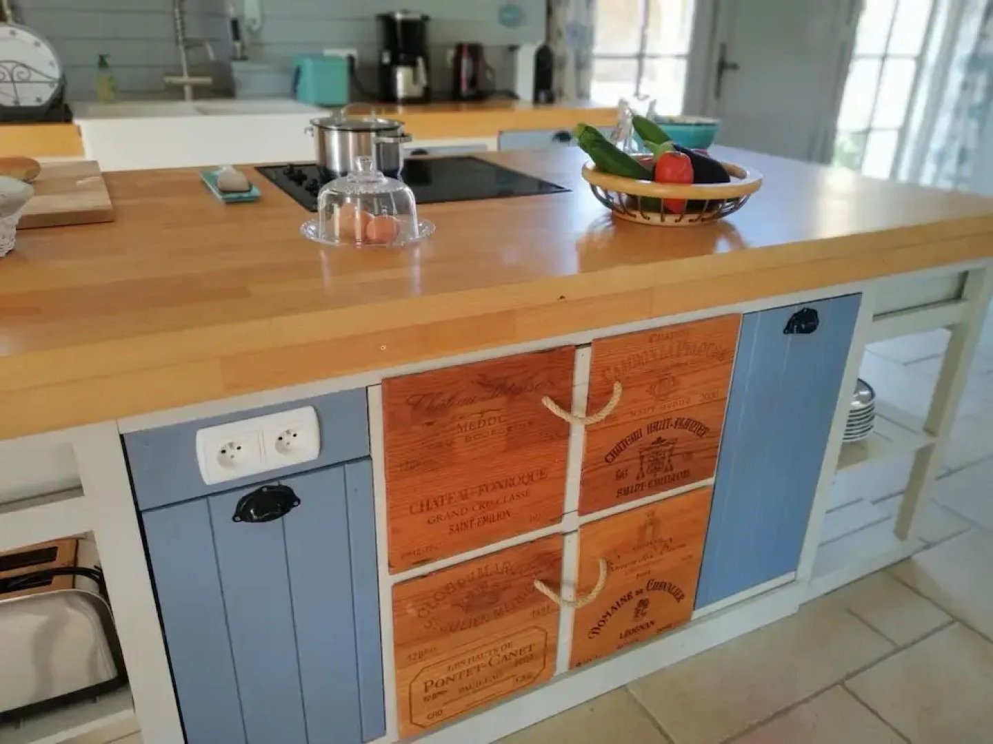 Sunflower Valley Villa, Leobard