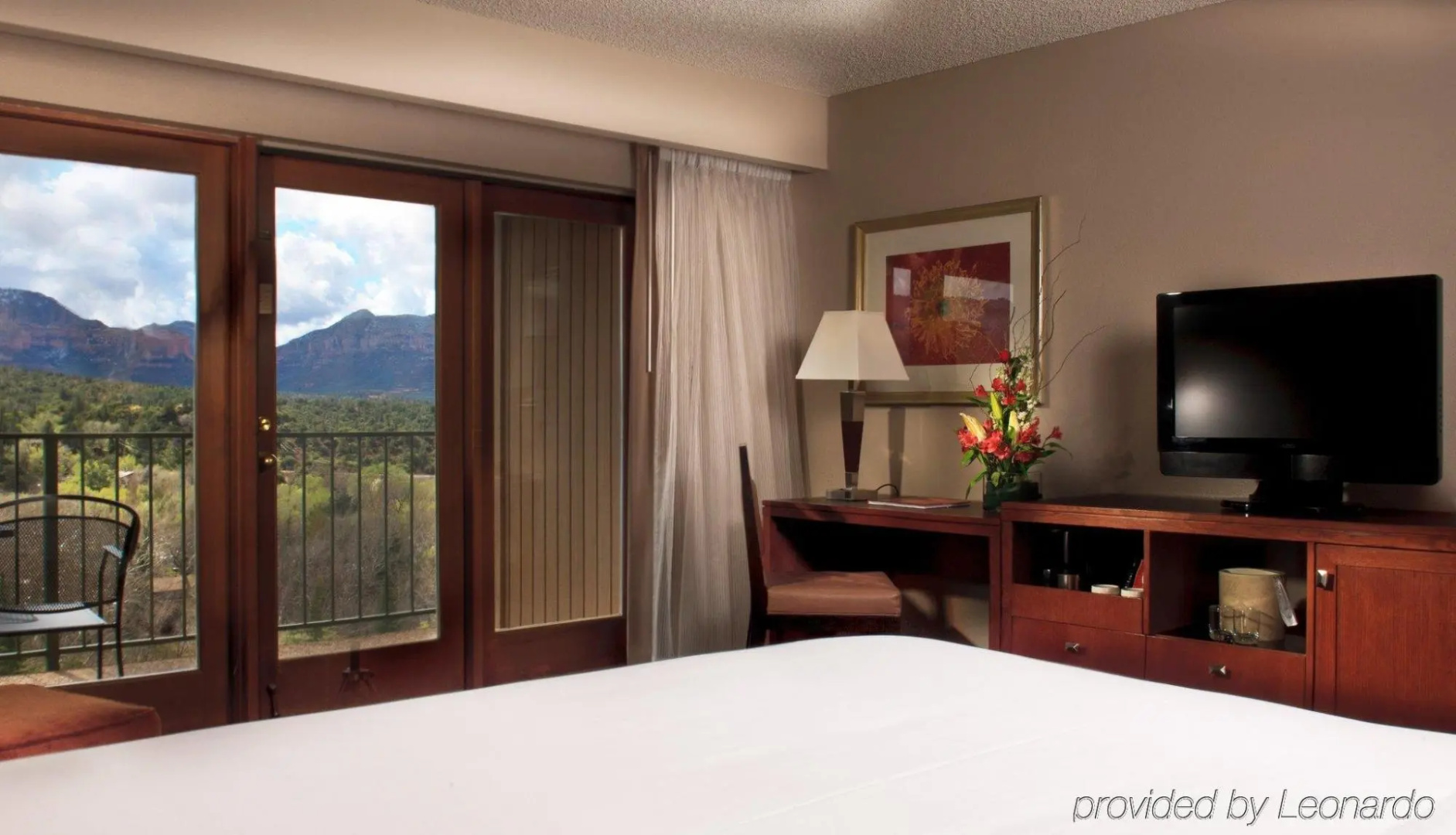 Orchards Inn
