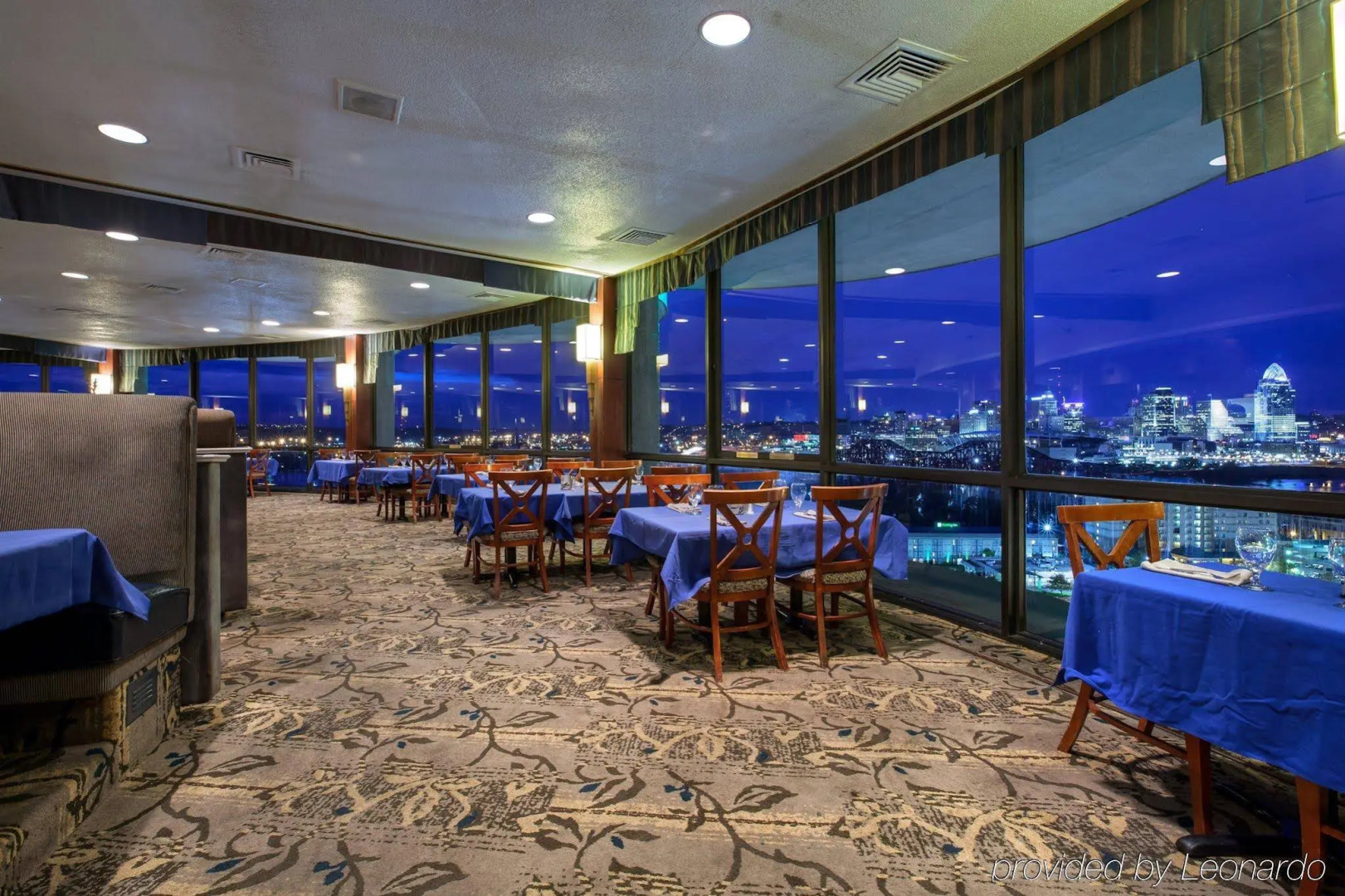 Radisson Hotel Cincinnati Riverfront