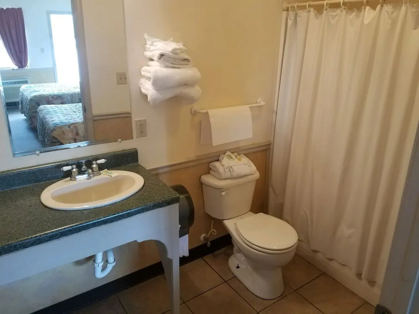 Traveler's Choice Motel