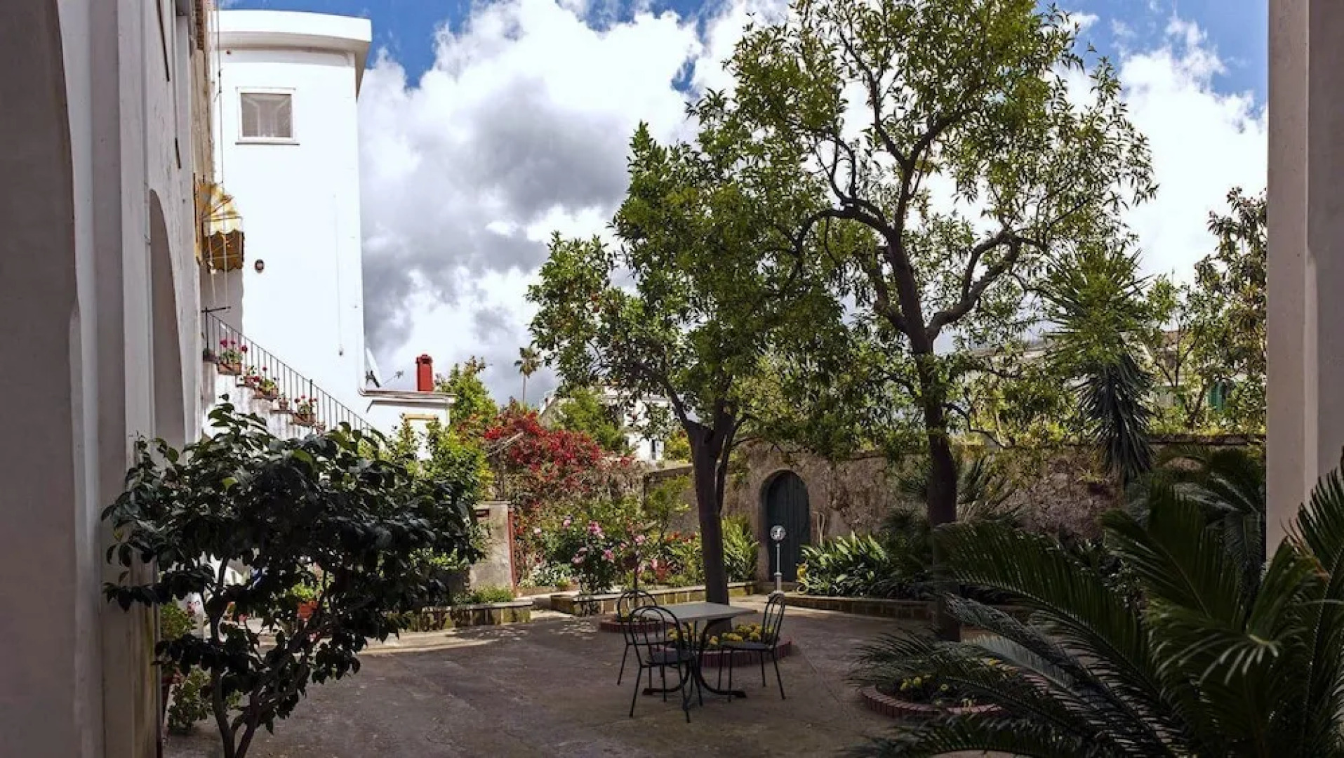 B&B Back to Sorrento