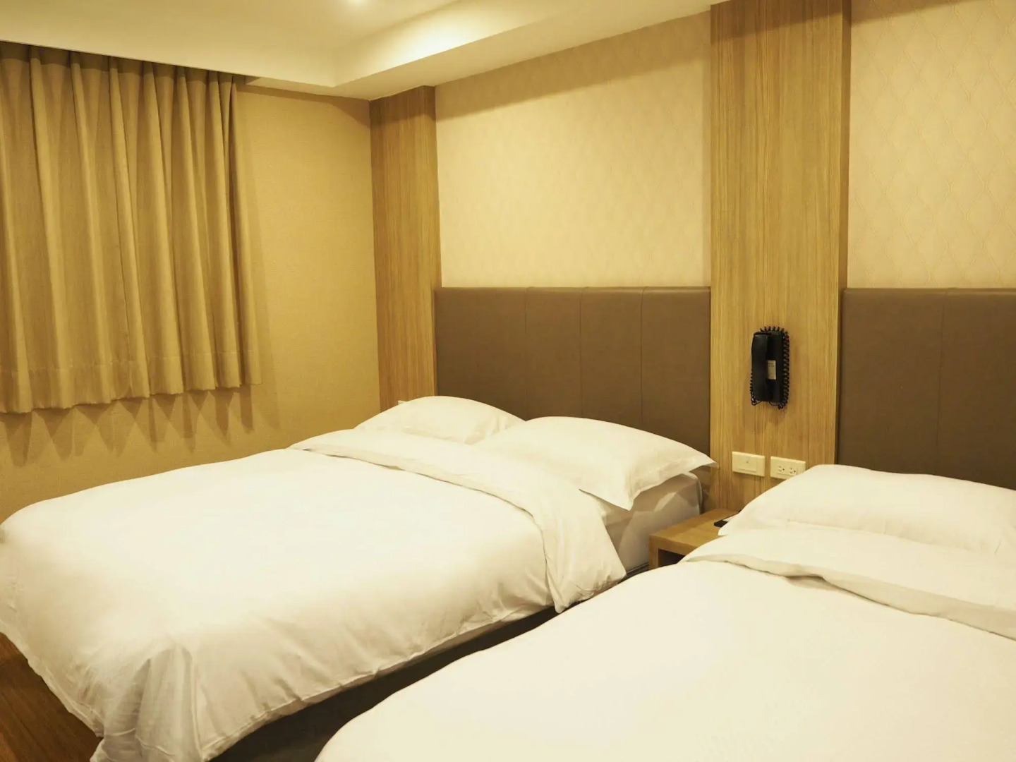 The Riverside Hotel International