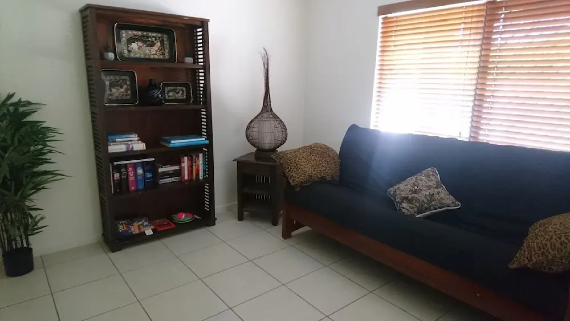 Palm Lakeside - Bowen, Whitsundays Wifi Netflix Private Cool Luxury