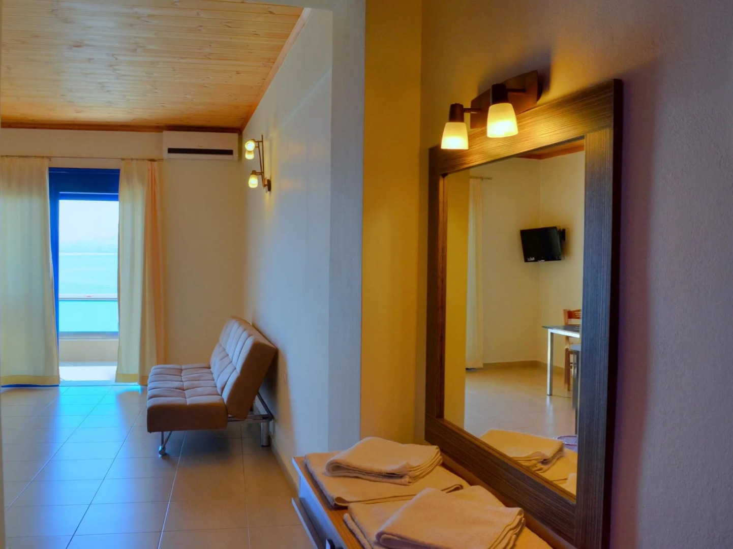 Minos Boutique Hotel