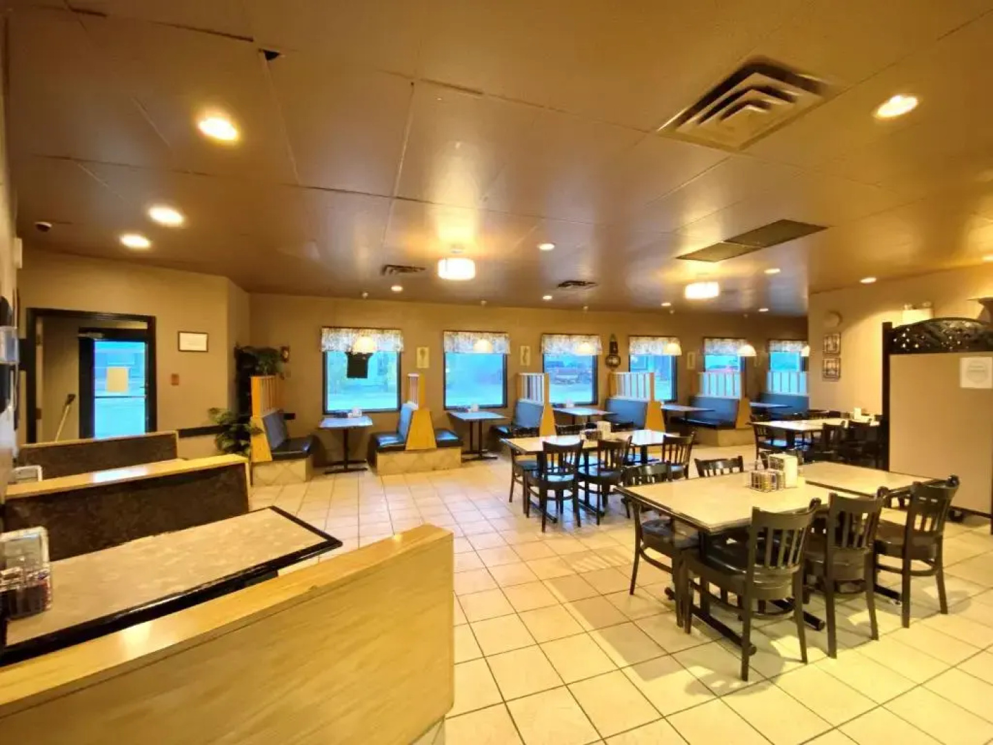 Beaverlodge Motor Inn