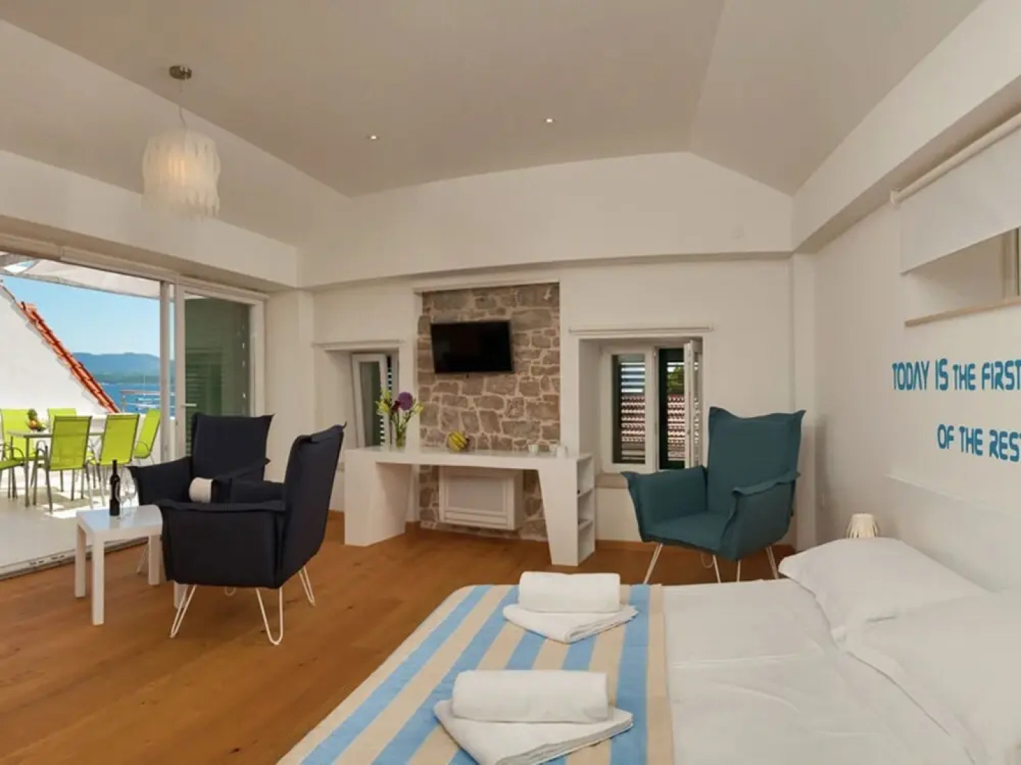 Sea-view Villa in Bol with Hot Tub, Sauna, Whirlpool