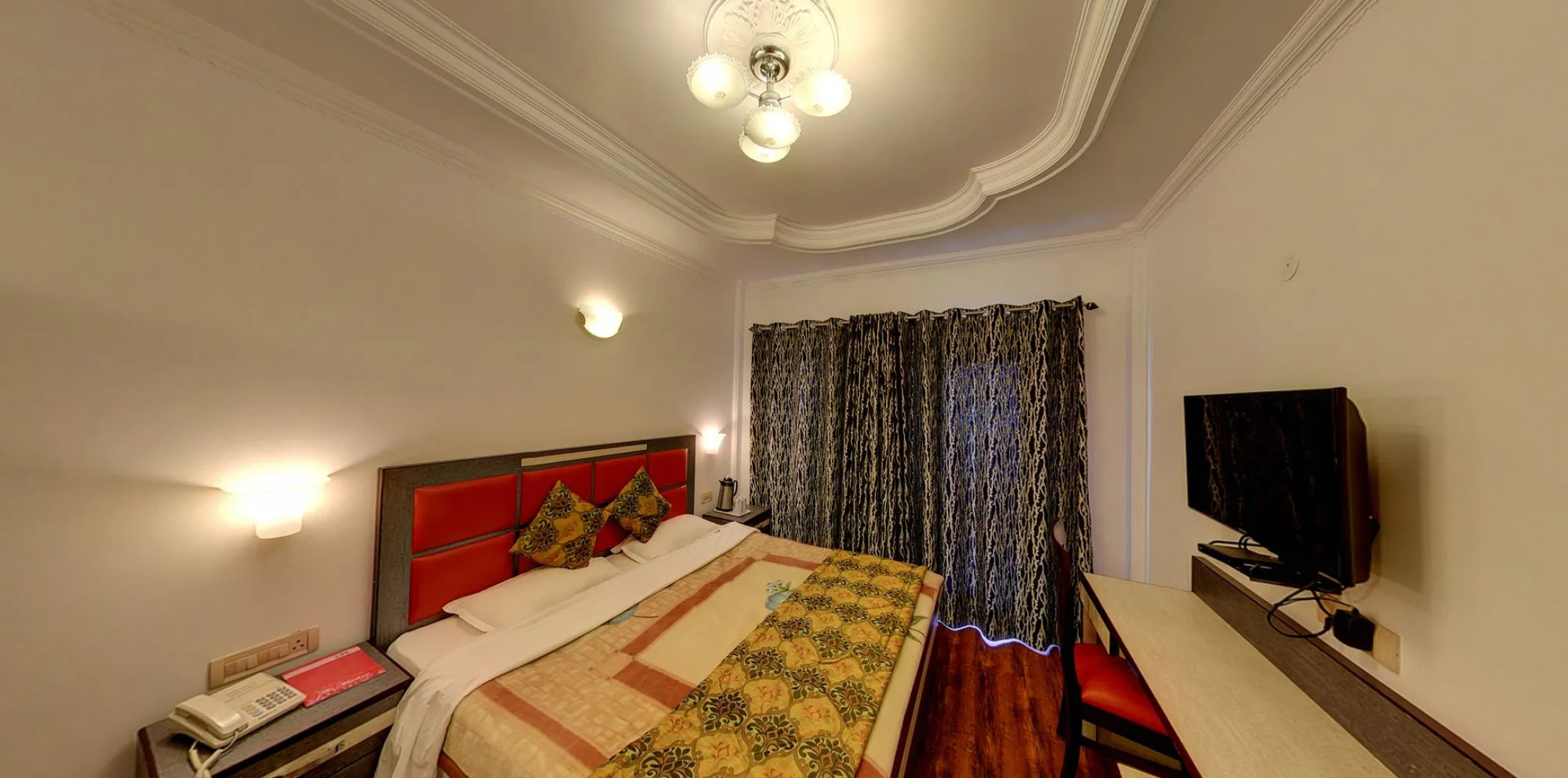 Hotel Shilton by Royal Collection