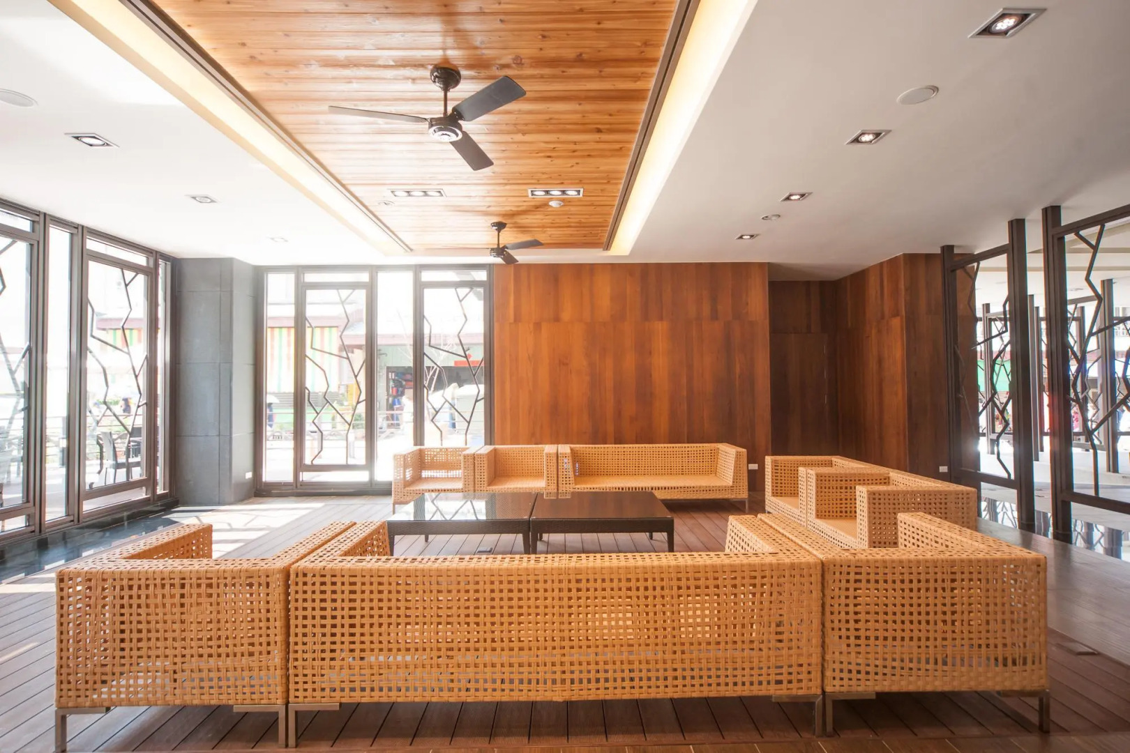 Lealea Garden Hotels - Sun Lake