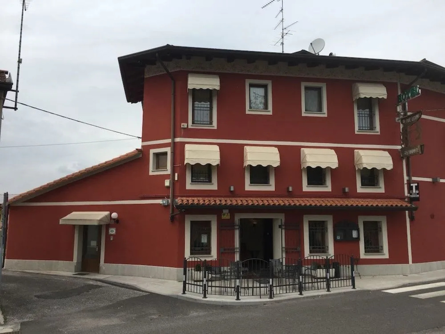 Hotel Ai Due Leoni