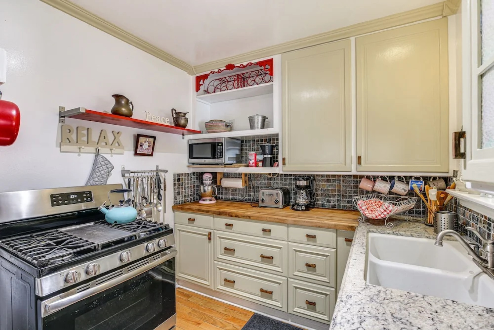 Gardena Vacation Rental: 5 Mi to Manhattan Beach!