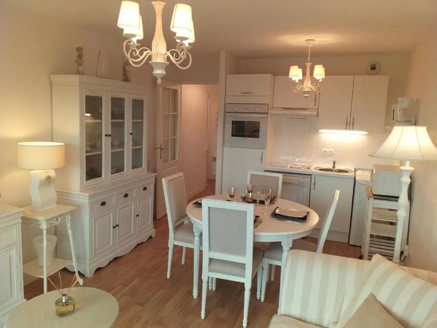 Appartement cosy, avec balcon, vue mer, 200m plage, wifi, 5 personnes, Criel sur mer