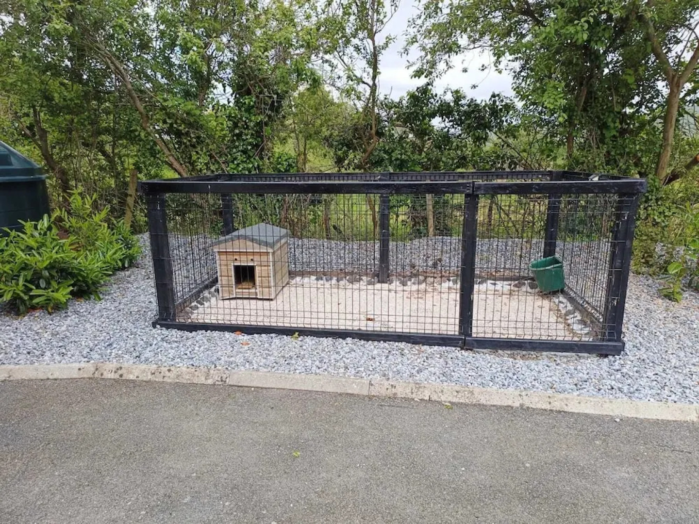 Limavady Cherry Tree Apartment, Sleeps 2 & Parking