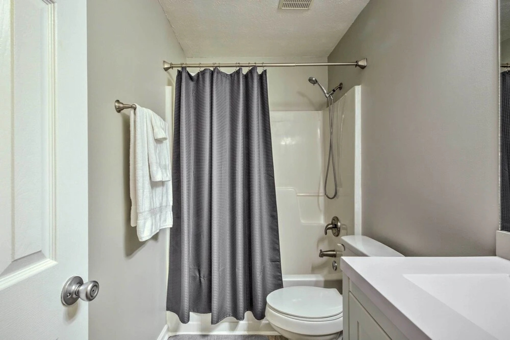 Decatur Apartment w/ Media Room - 11 Mi to Atlanta