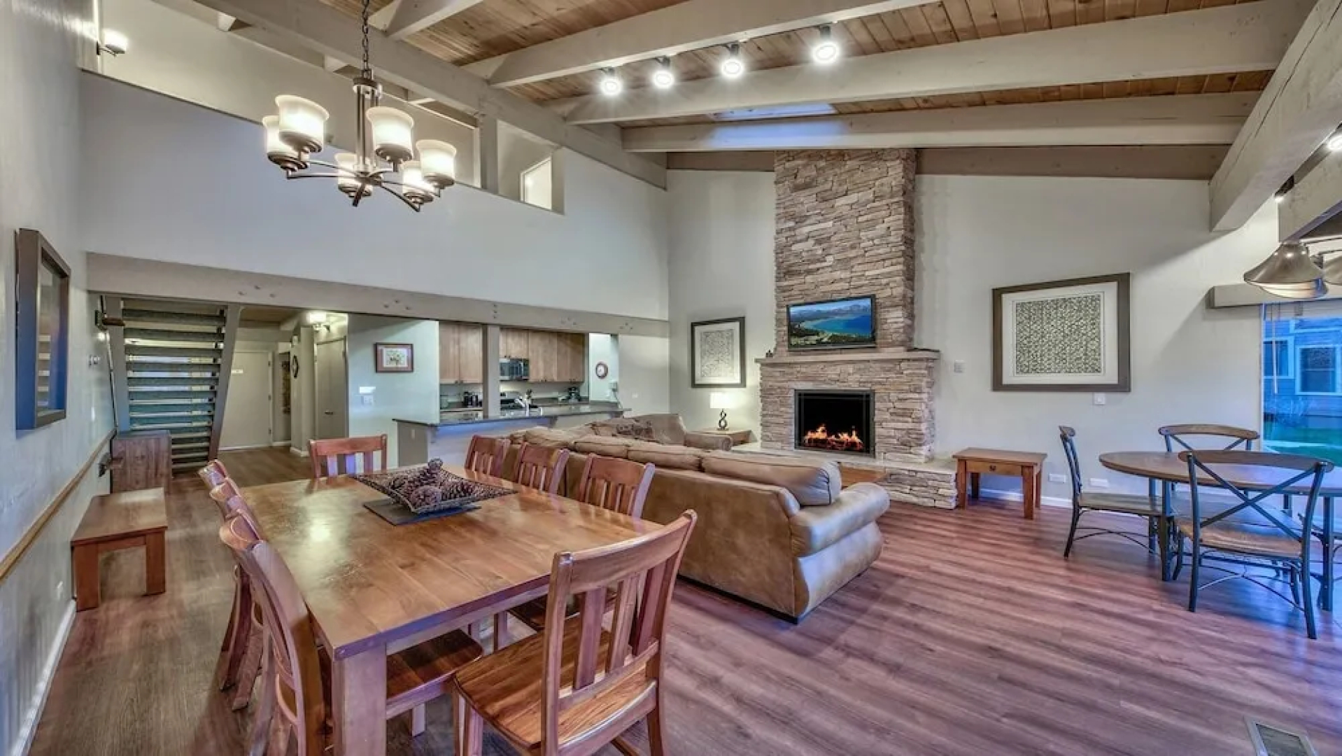 628 Lake View