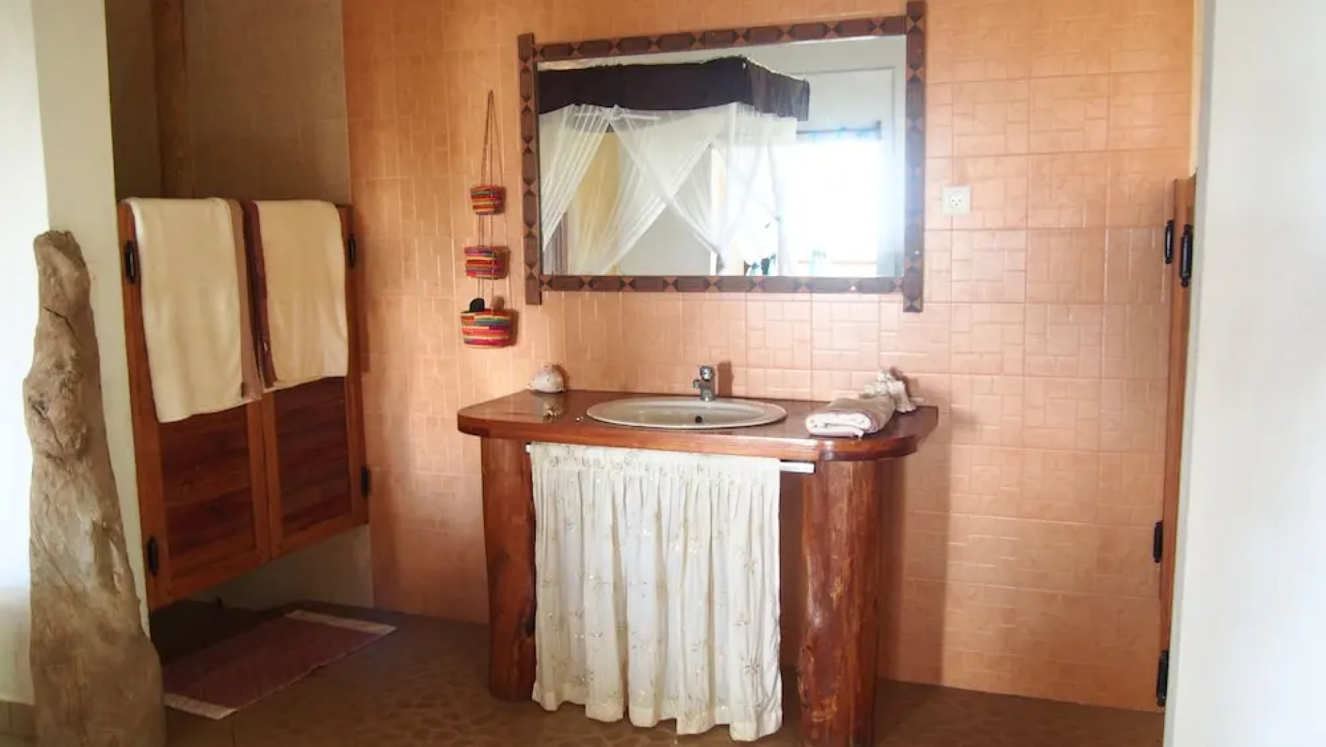 Caliente Beach Lodge