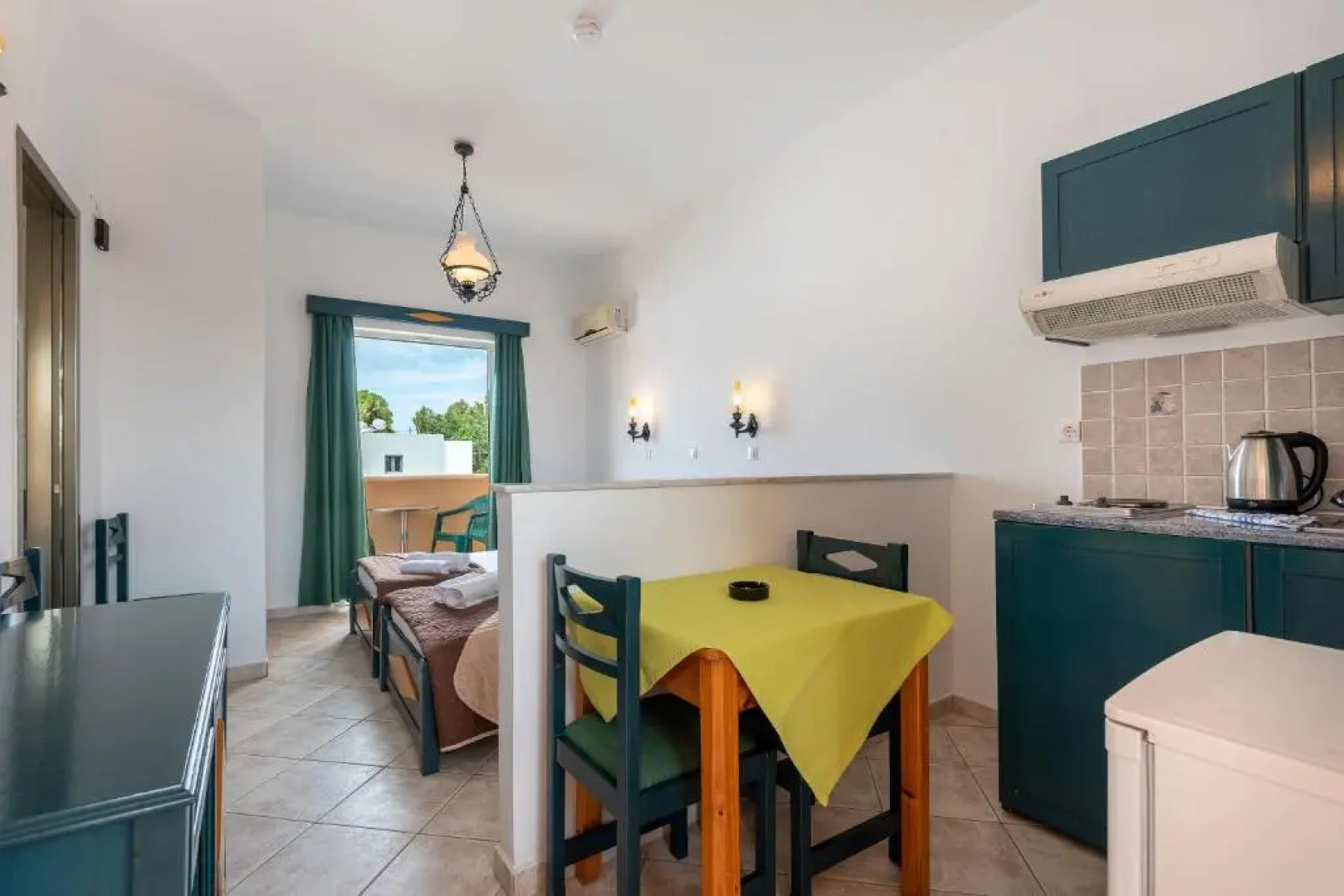 Cirillo Family Hotel-Christinas Studios