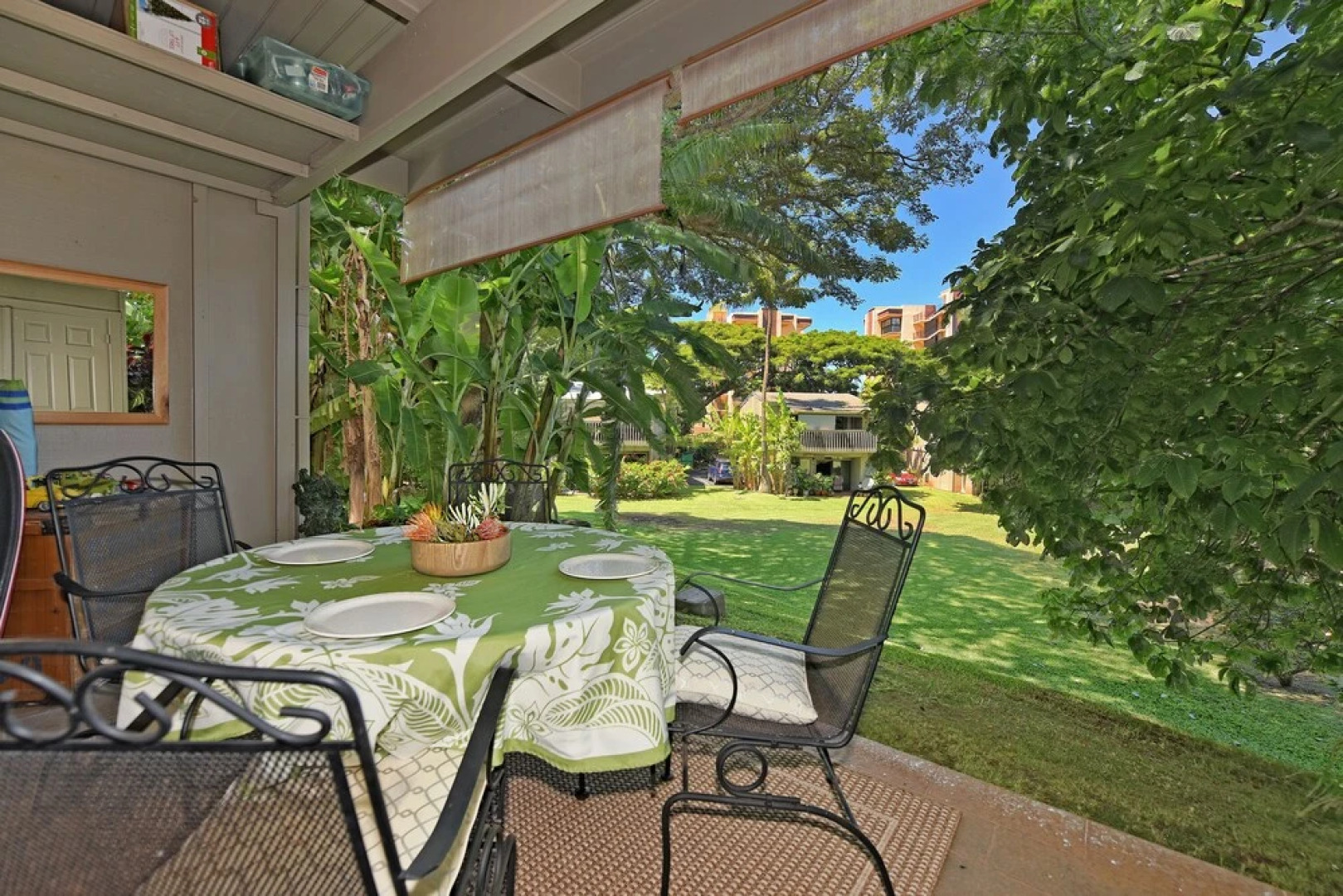 Pohailani 131 by RedAwning