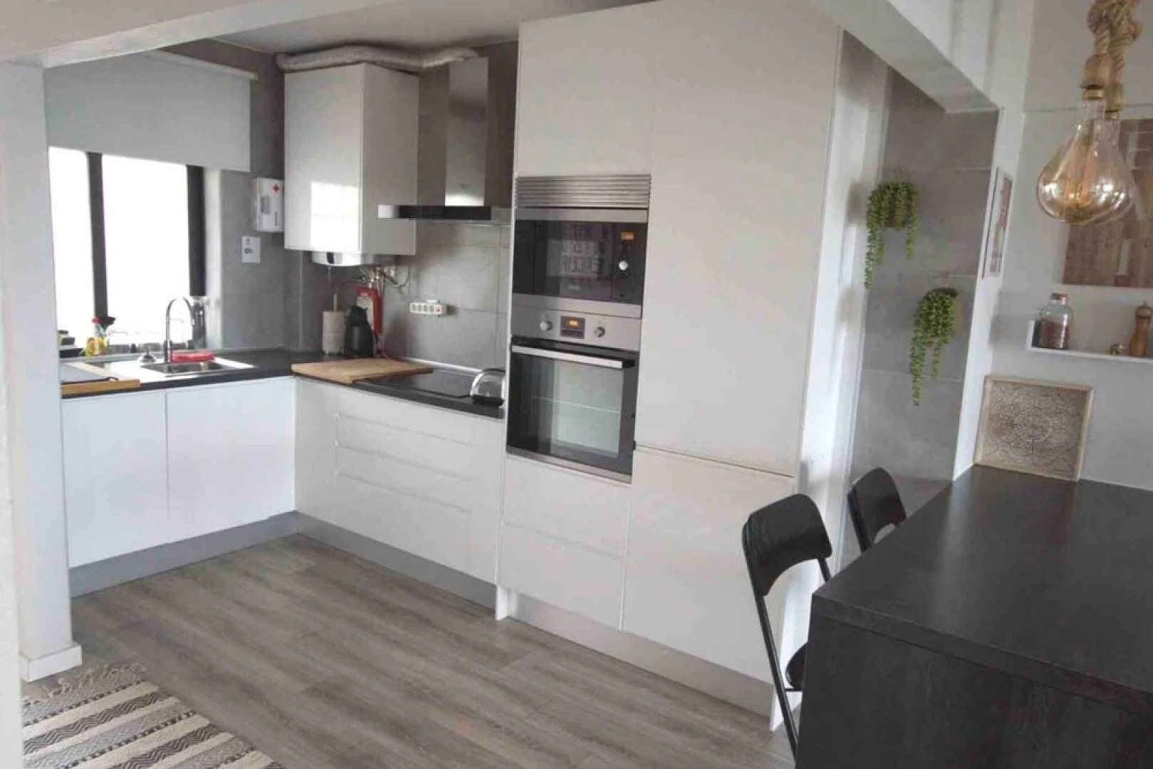 Sunny Ocean View Apartment With Swimming Pool