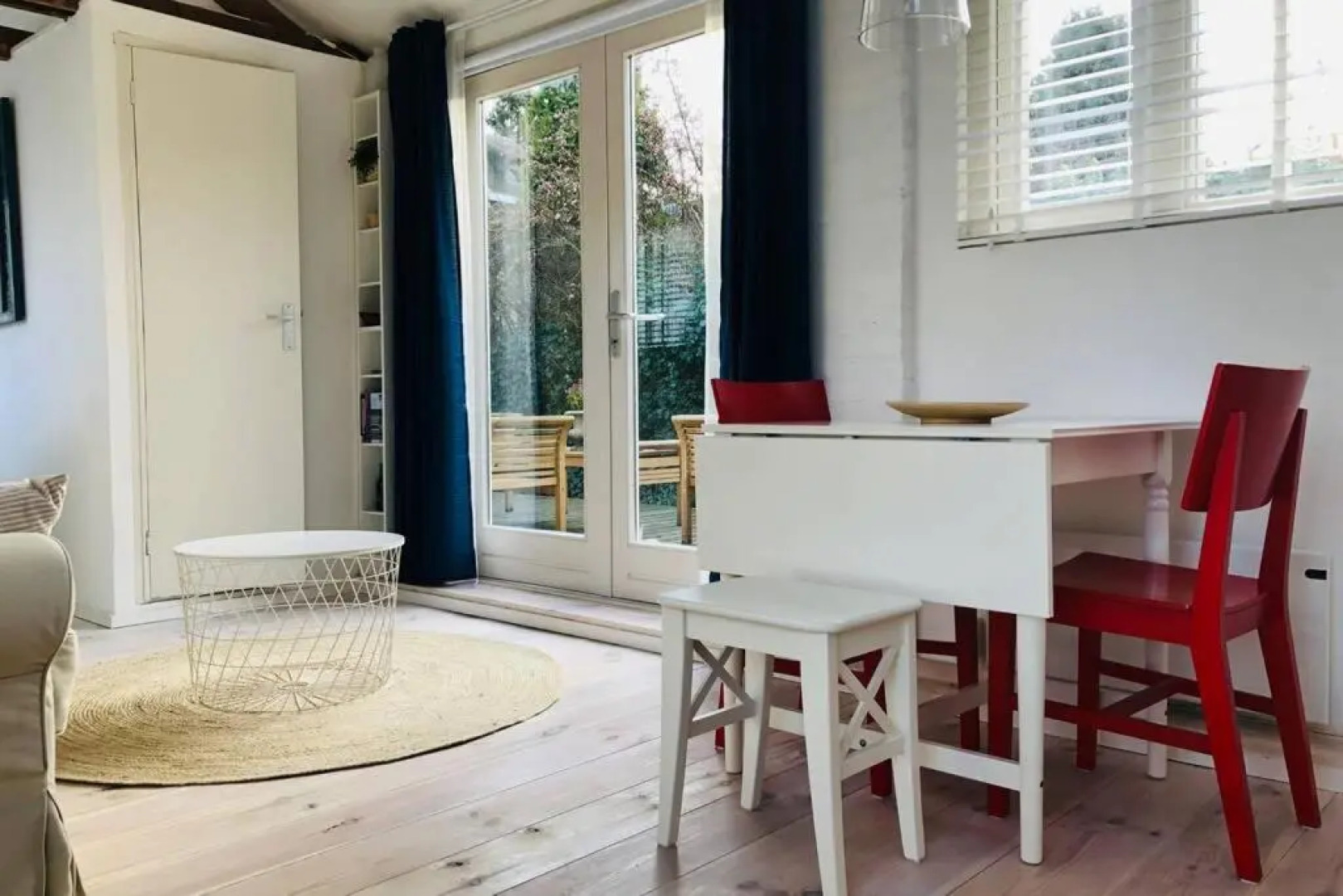 Tiny house in tuin van de statige villa Mariahof