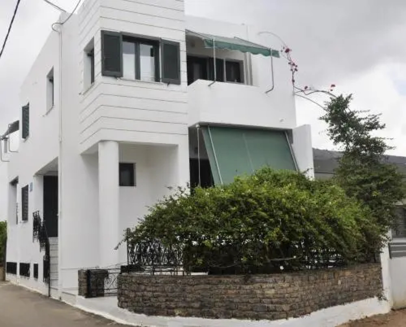 Palemilos Apartments