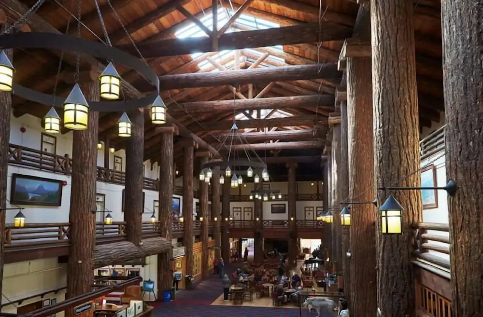 Glacier Park Lodge