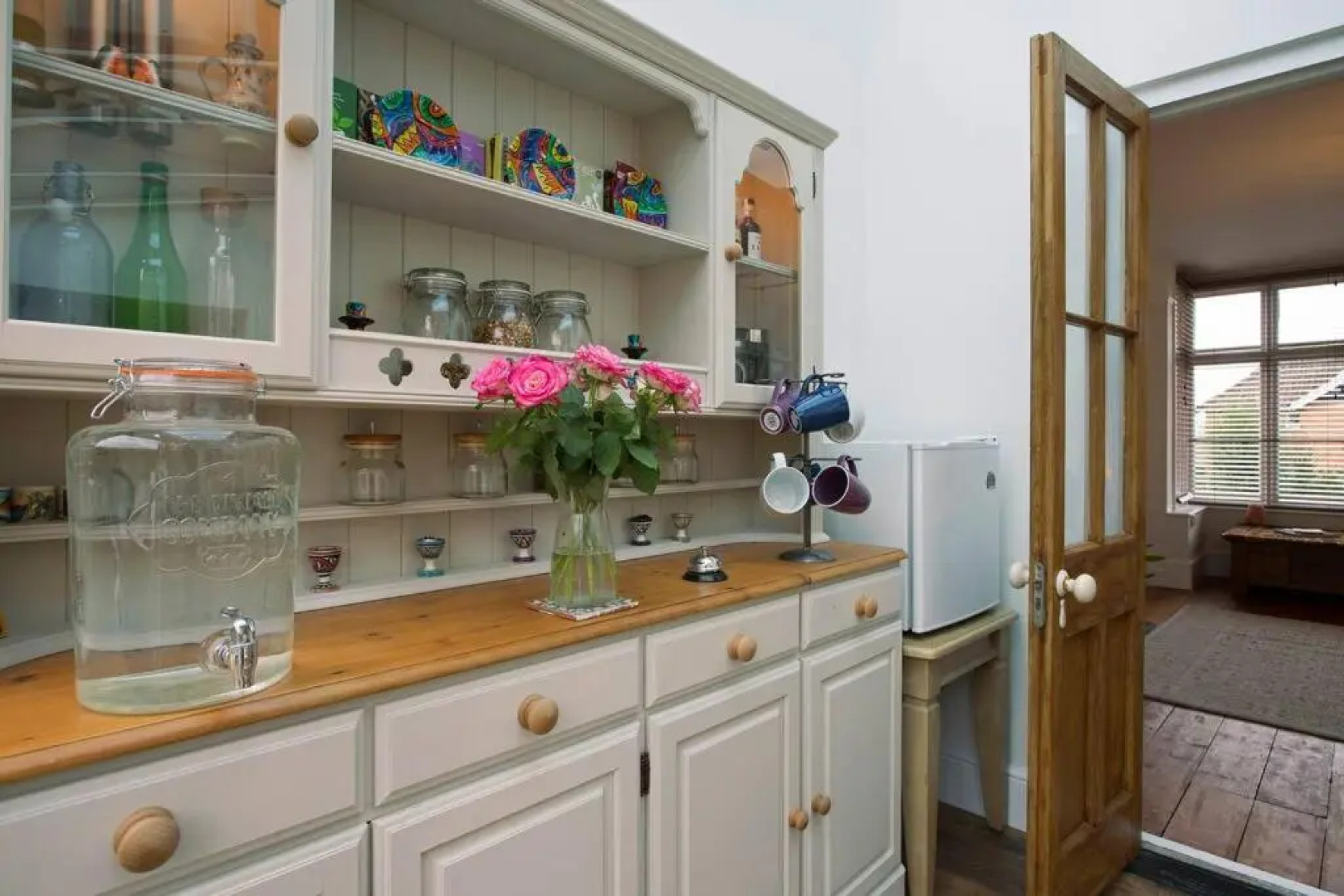 Rie's Retreat - The Whole House