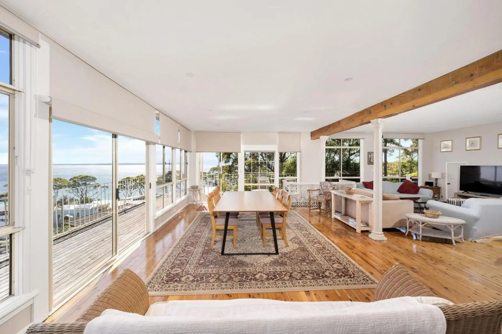 Sea Point at Hyams Beach 4pm Check Out Sundays