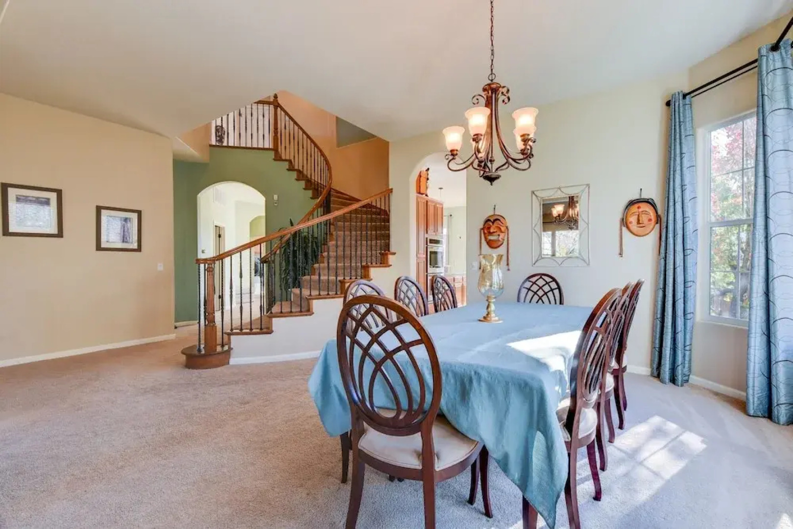 Wine-tasting, Light-filled And Kid-friendly House 5 Bedroom Home by Redawning