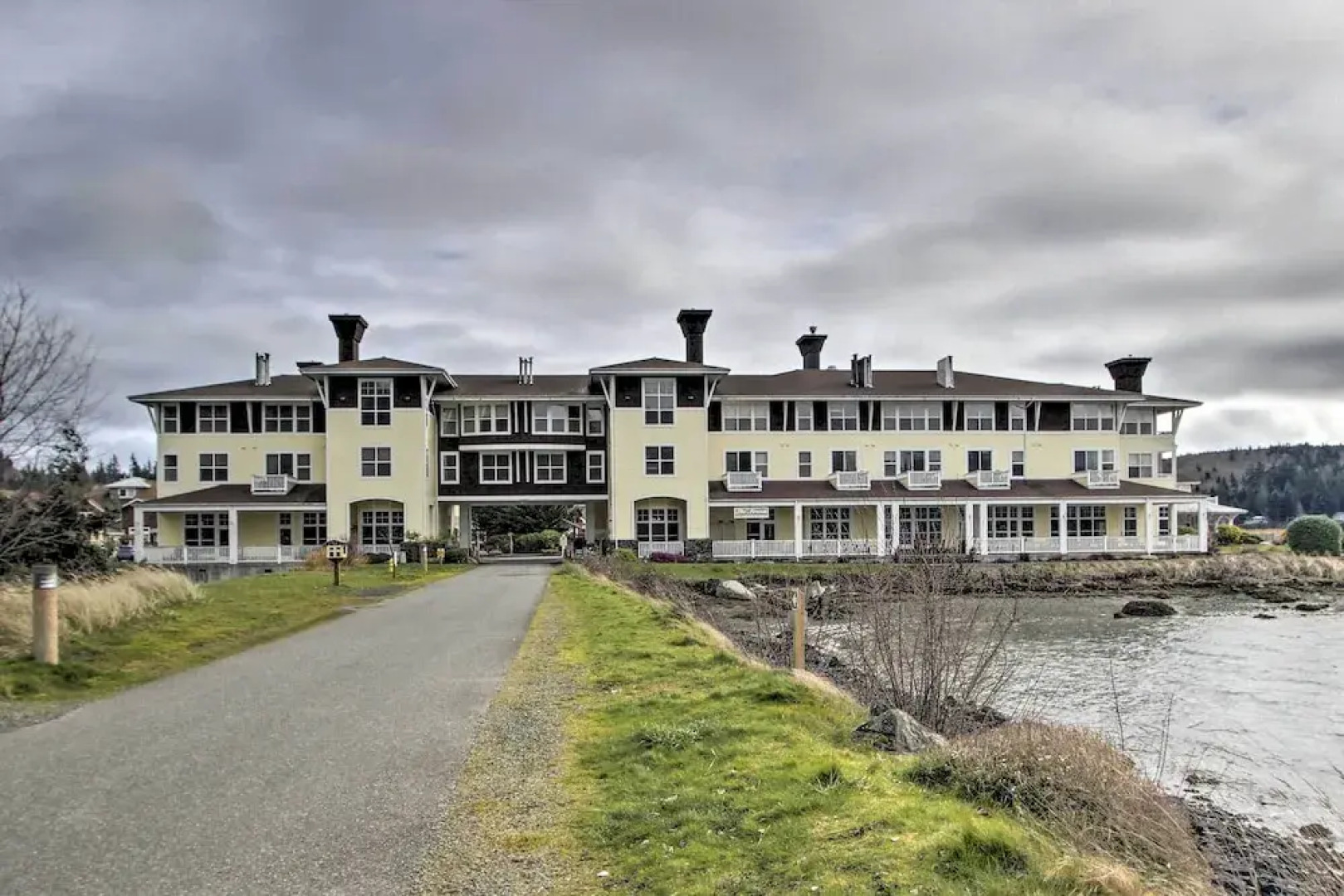 Water Views & Marina Access: Port Ludlow Getaway