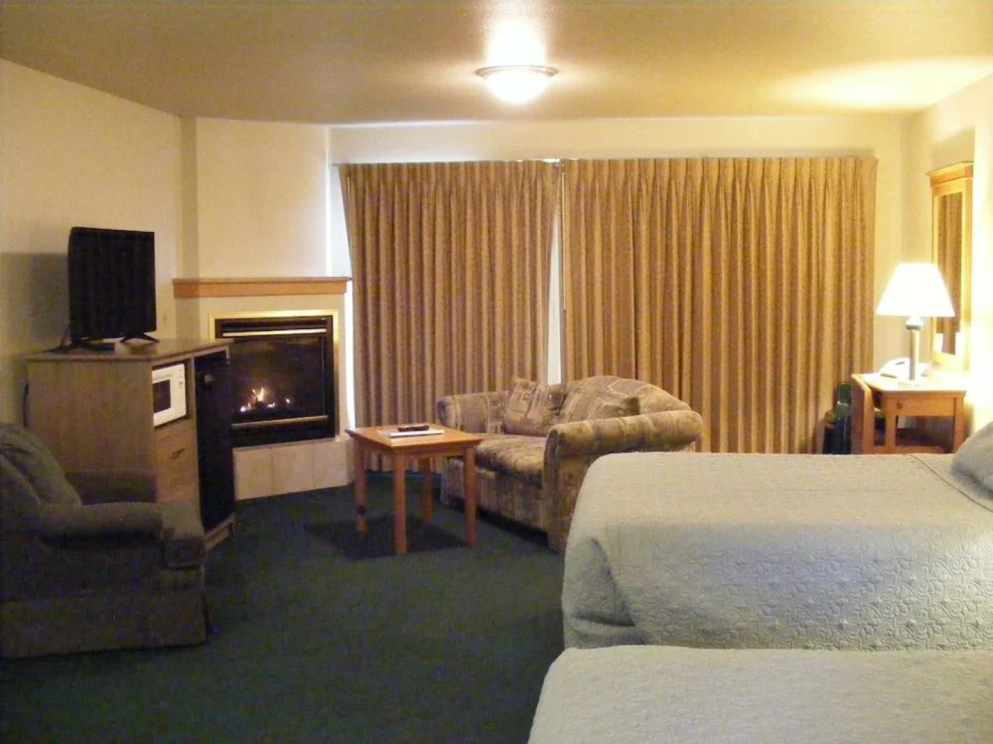 Sunset Oceanfront Lodging