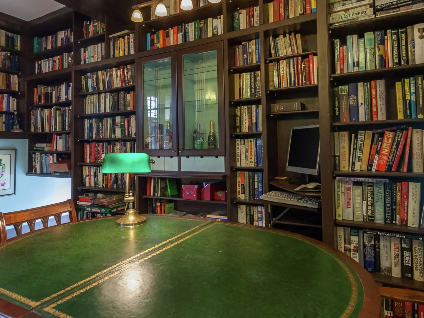 Elegant Holiday Home in Coubjours with heated pool and sauna