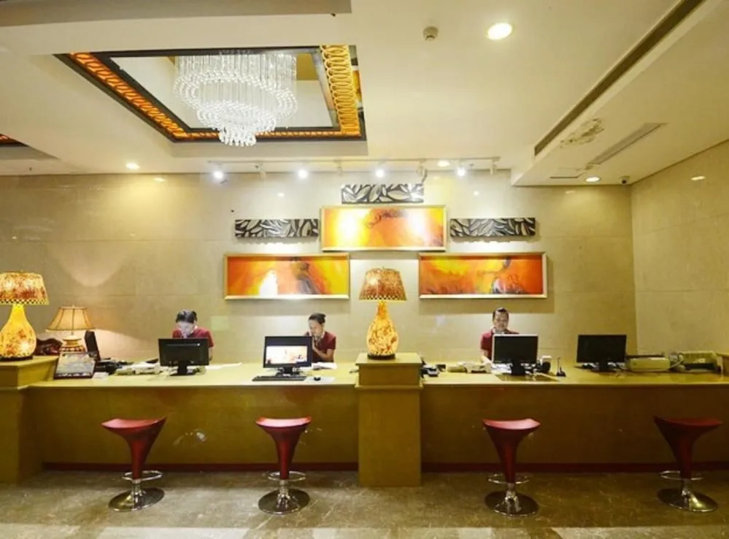 Haikou Holiday Plaza Business Hotel