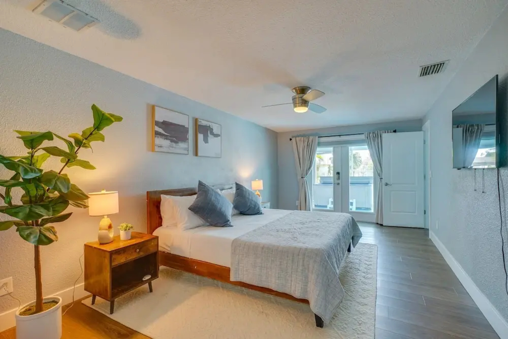 North Fort Myers Home w/ Hot Tub & Boat Dock