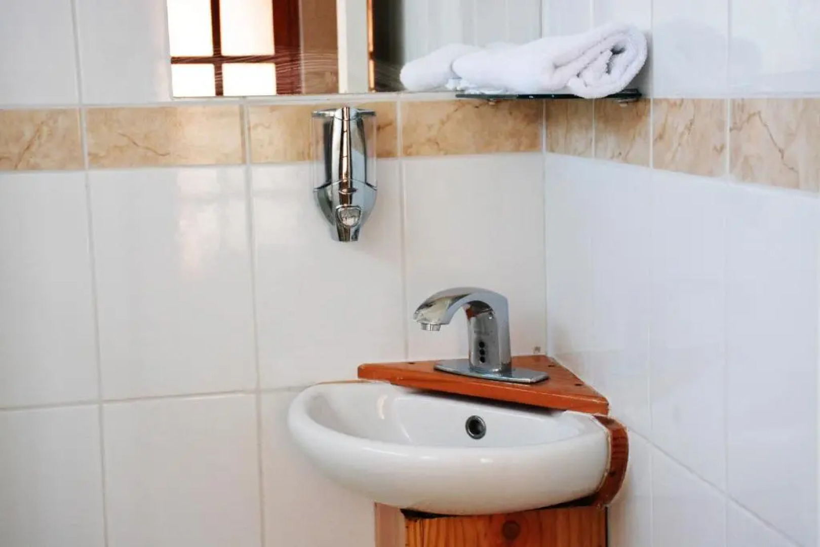 Hostal Valle Mistral - Hostel