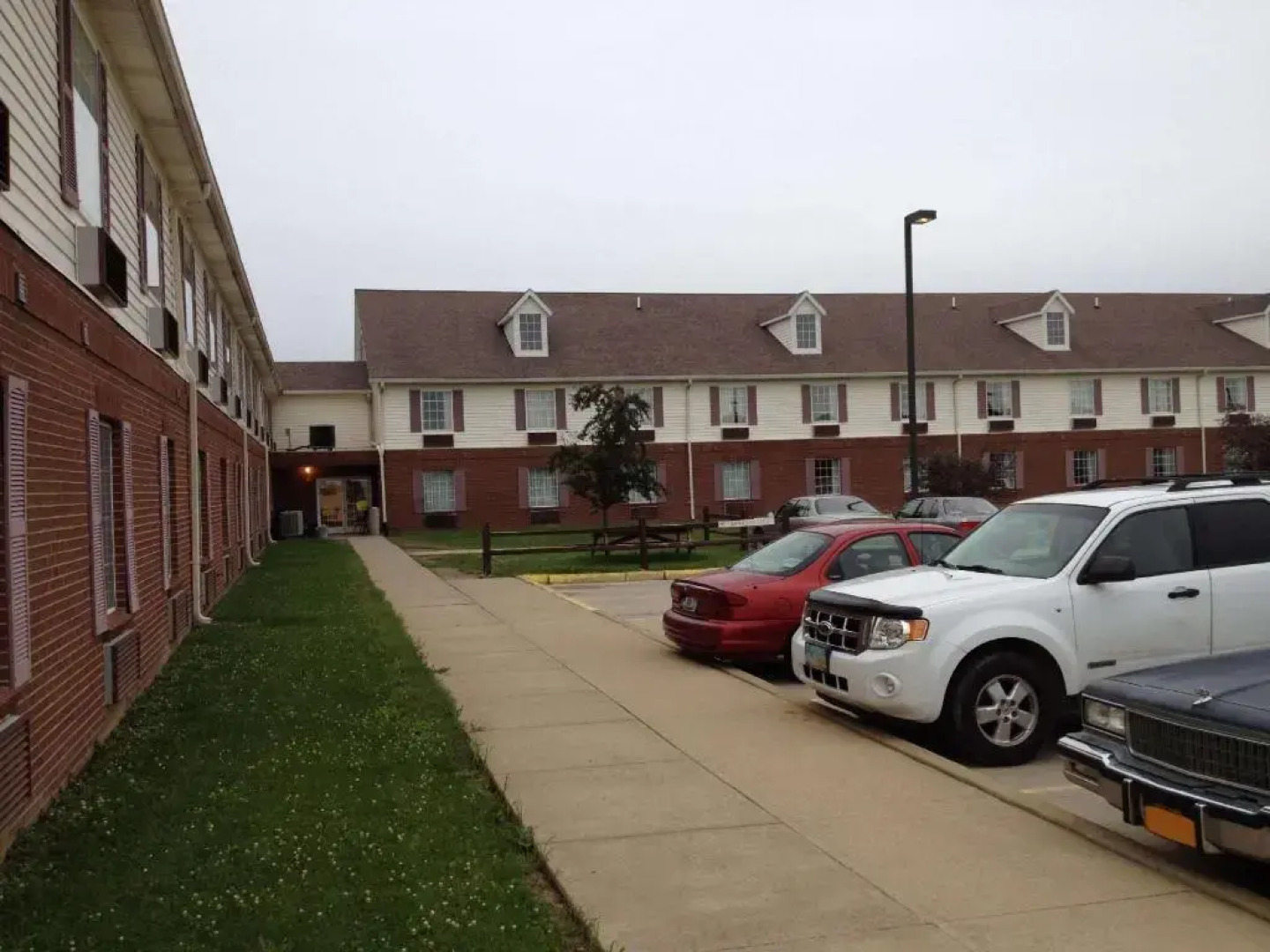 Country Hearth Inn & Suites Willard